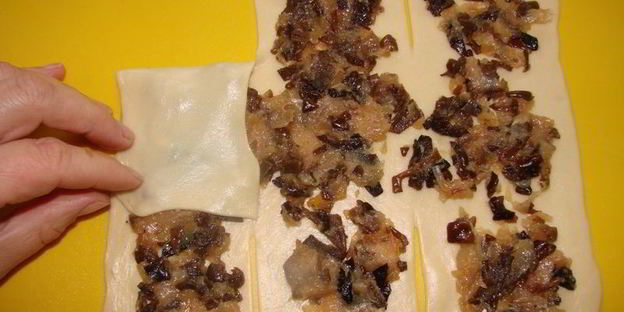 китайские лепешки с мясом и грибами му-эр