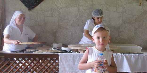 лепешки гезлеме с мясом и картошкой