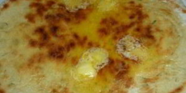 лепешки из дрожжевого теста на сковороде