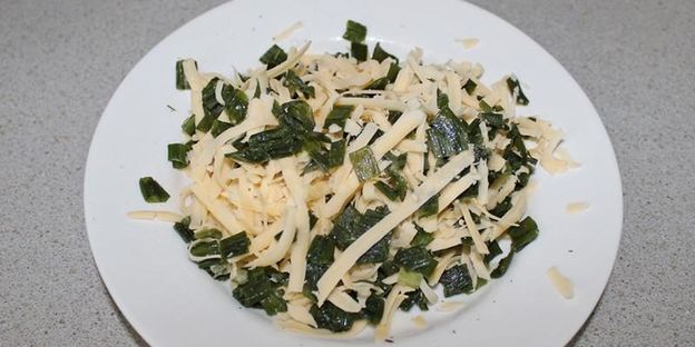 лепешки из слоеного теста катлама