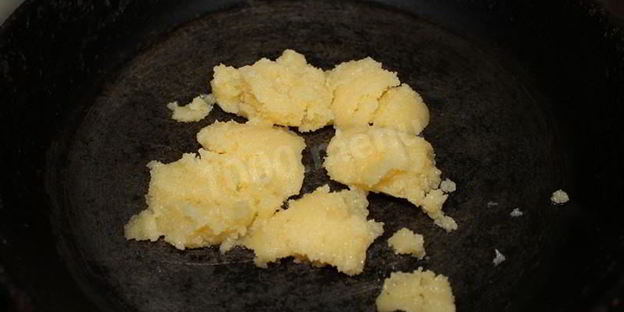 лепешки из слоеного теста катлама