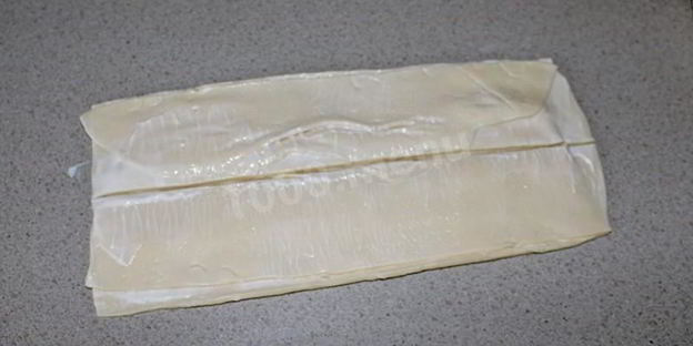 лепешки из слоеного теста катлама