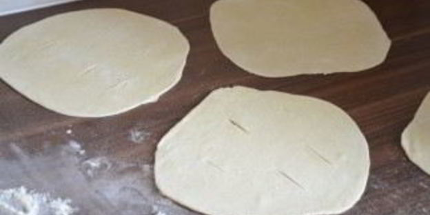 лепешки на сковороде без дрожжей