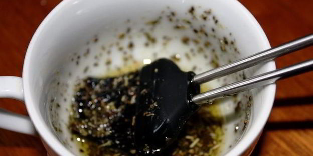 лепешки-питы с прованскими травами и вялеными помидорами