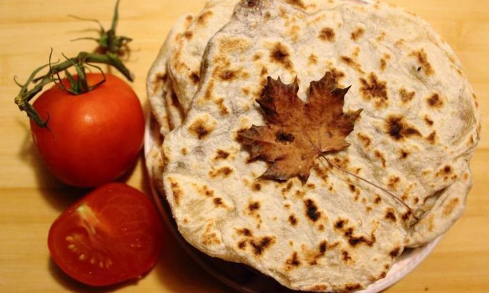 Рецепт лепешек с луковой начинкой