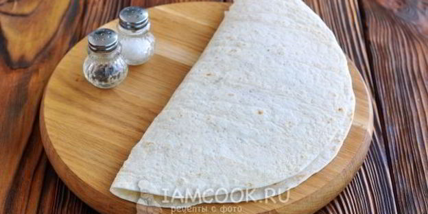 мексиканская лепешка тортилья с начинкой