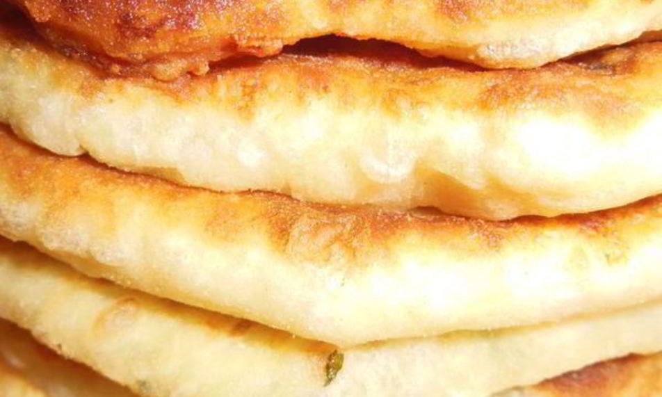 Рецепт очень сырных лепешек