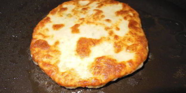 очень сырные лепешки