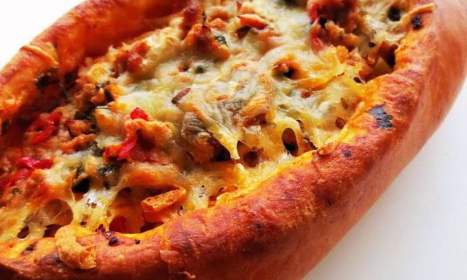 Рецепт пиде — турецкой лепешки в форме лодочки с начинкой из фарша