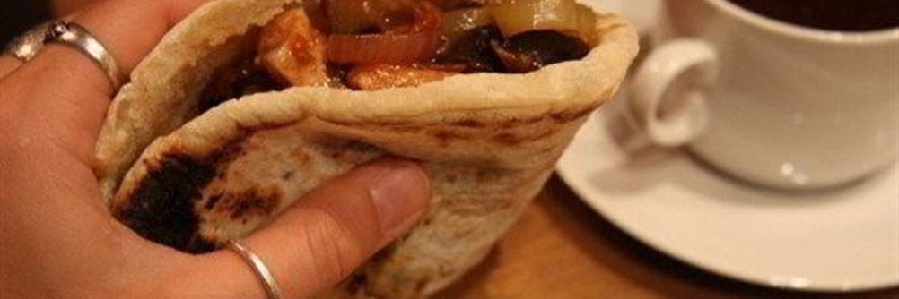 Пита с курицей и овощами