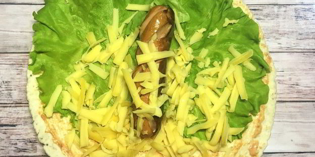 сосиски в лепешках