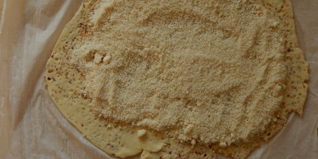 сырно-ореховая лепешка