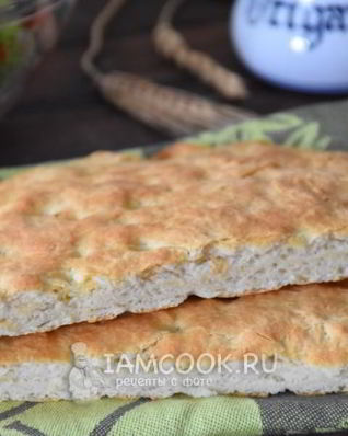 Тонкая фокачча на рикотте