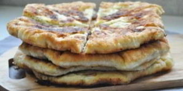 тонкие лепешки с зеленью