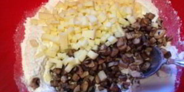 грибные маффины с сыром и зеленью