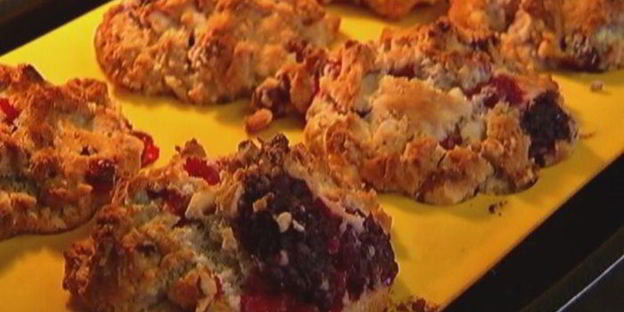 клюквенно-ежевичные маффины