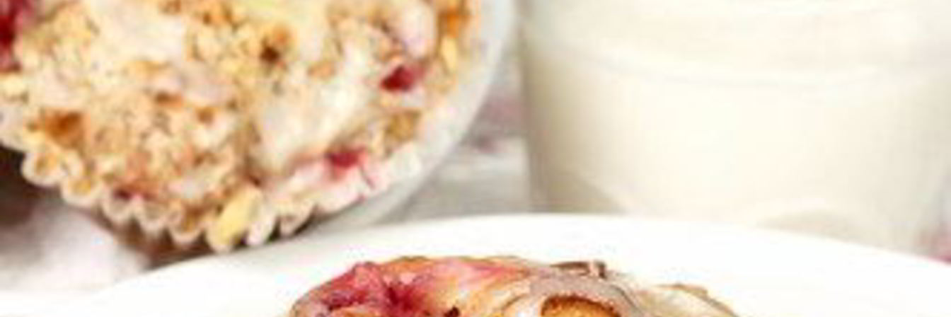 Клюквенные маффины с апельсиновой цедрой в белой апельсиновой глазури