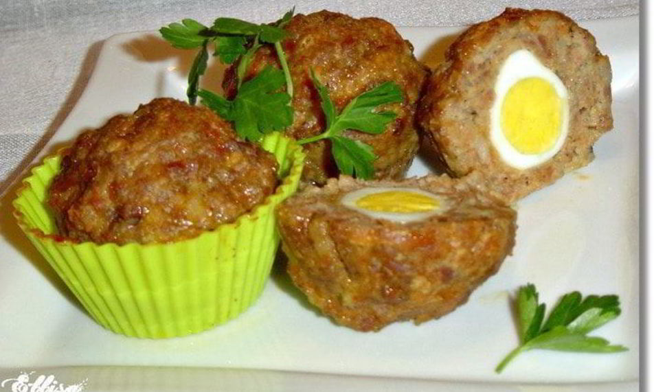 Рецепт маффинов мясных с перепелиными яйцами