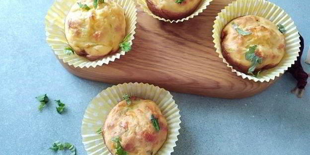 маффины с кабачком, сыром и мятой