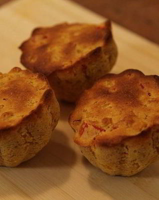 Маффины с кукурузой и красным перцем