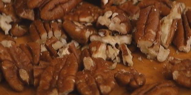 маффины с курагой и орехами пекан