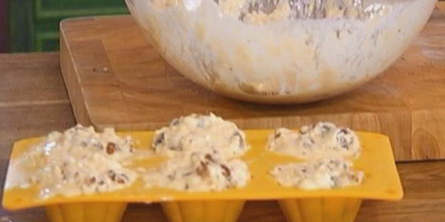 маффины с курагой и орехами пекан