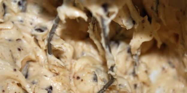 маффины с малиновым кремом и шоколадом