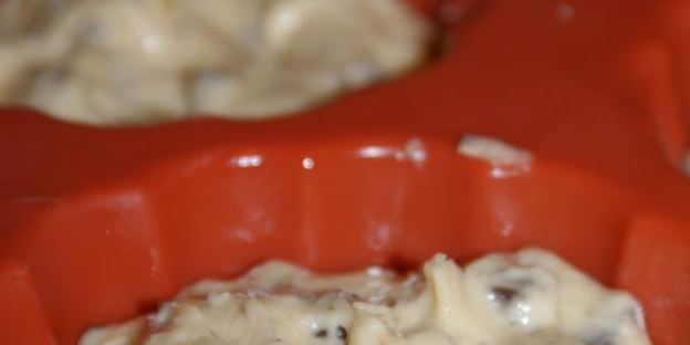 маффины с малиновым кремом и шоколадом