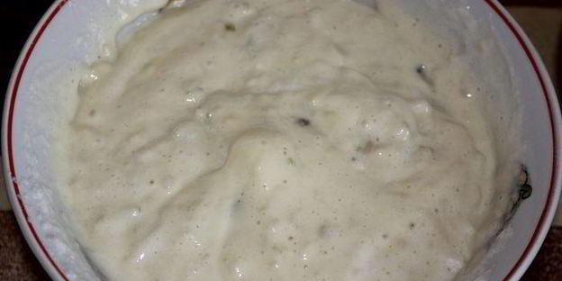 маффины с яблоком и изюмом с медово-ореховой глазурью