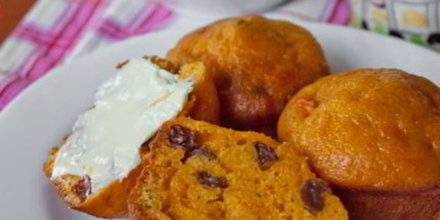 морковные маффины с изюмом