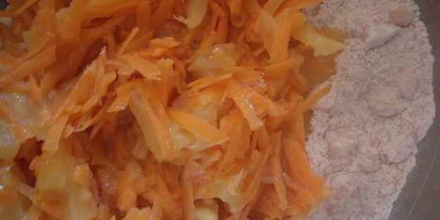 морковные маффины с макадамией и ананасом