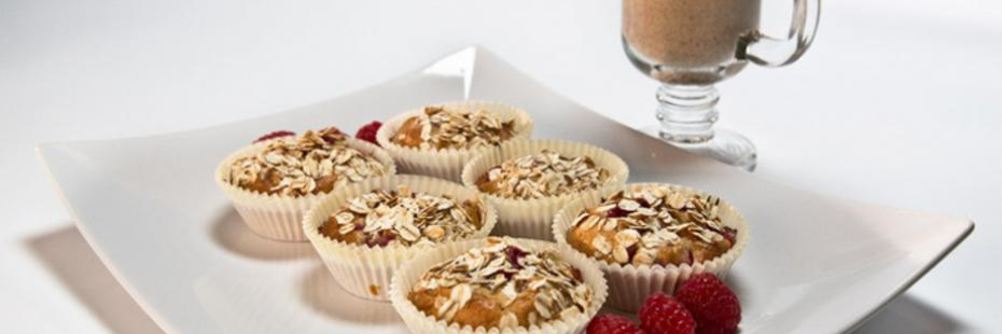 Овсяные маффины с малиной