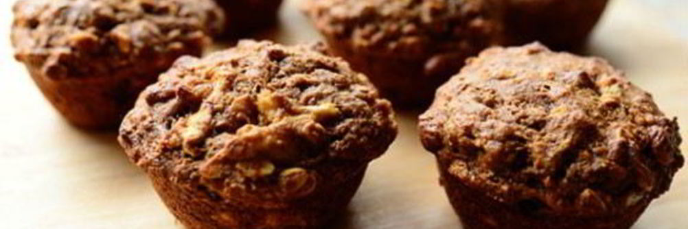 Вкусные маффины с орехами