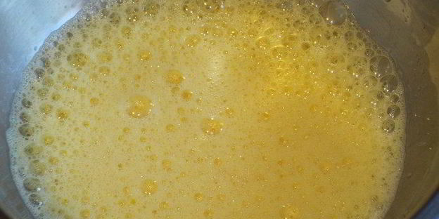 закусочные маффины с беконом и цукини