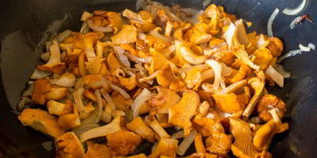 закусочные маффины с лисичками