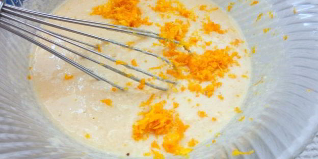 манник на кефире с апельсиновой цедрой