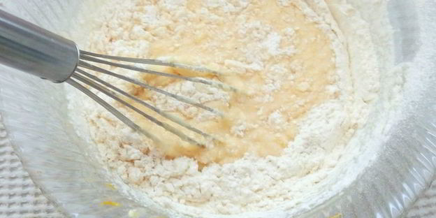 манник на кефире с апельсиновой цедрой