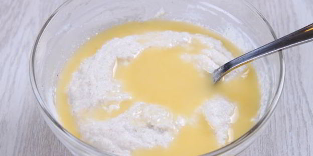 манник с черной смородиной