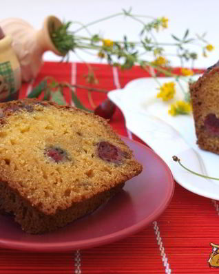 Манник с вишнями