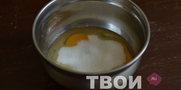 манник с яблоками