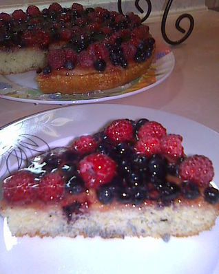 Манник с ягодами