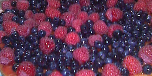 манник с ягодами