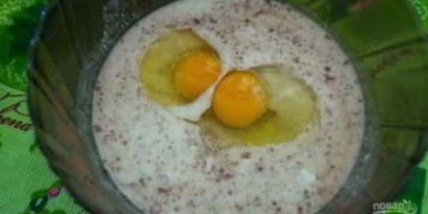 шоколадный манник с карамельными яблоками