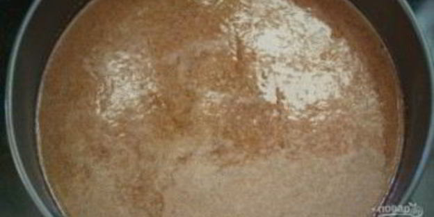 шоколадный манник с карамельными яблоками