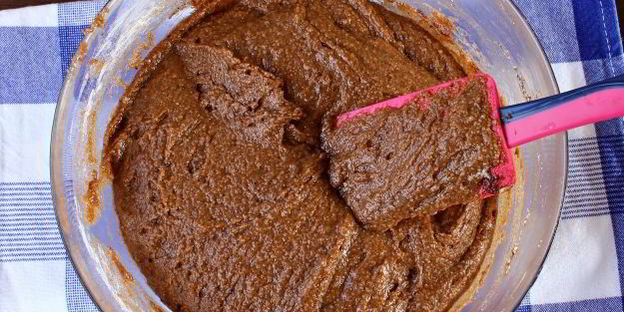 шоколадный манник с вишней