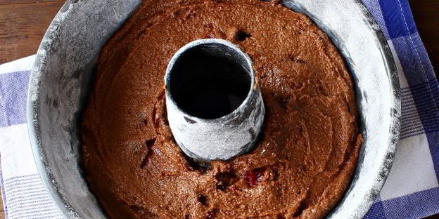 шоколадный манник с вишней