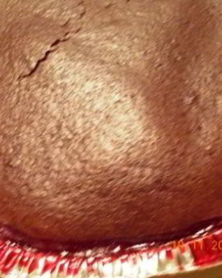 Шоколадный манник с ягодами