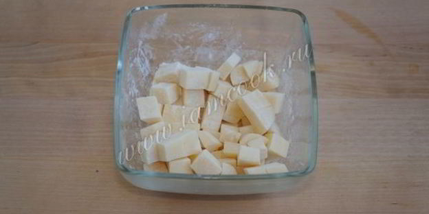 зеленые мини-манники с сыром в мультиварке