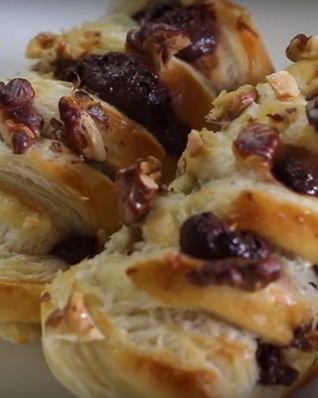 Очень простые шоколадные слойки