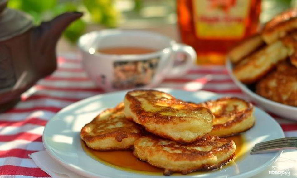 Рецепт дрожжевых оладий с яблоками